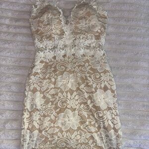 Mini lace homecoming/graduation dress